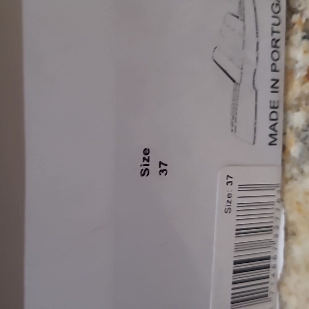 New in box Ganni pink slides - Picture 4 of 5